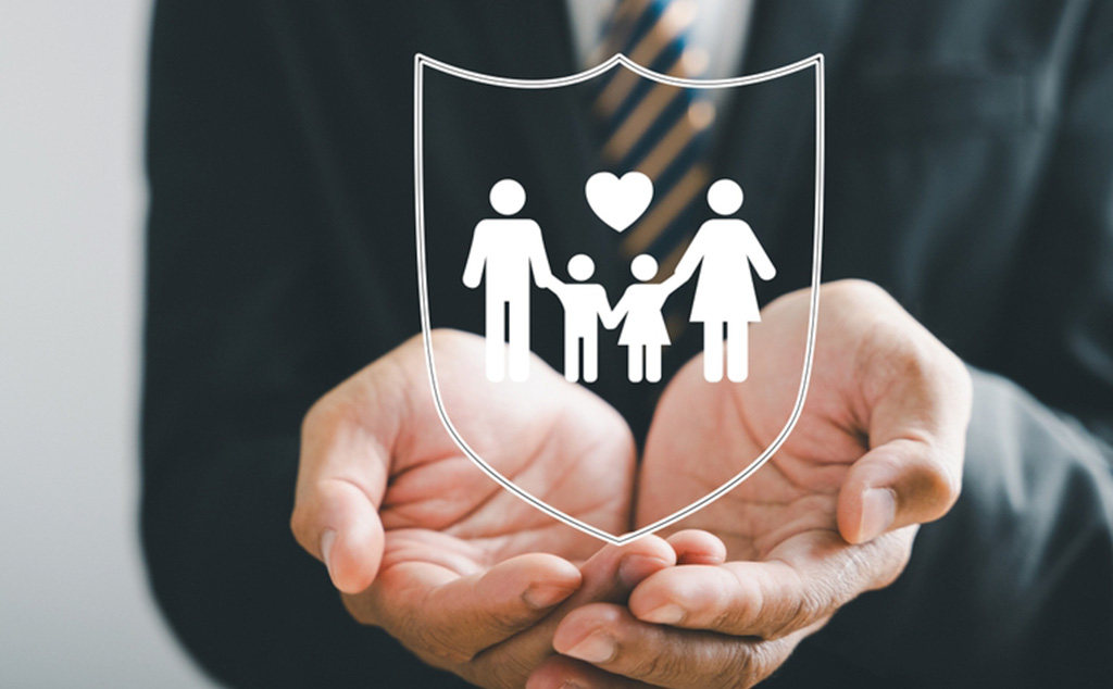 Life Insurance That Covers Your Family and Generates Income